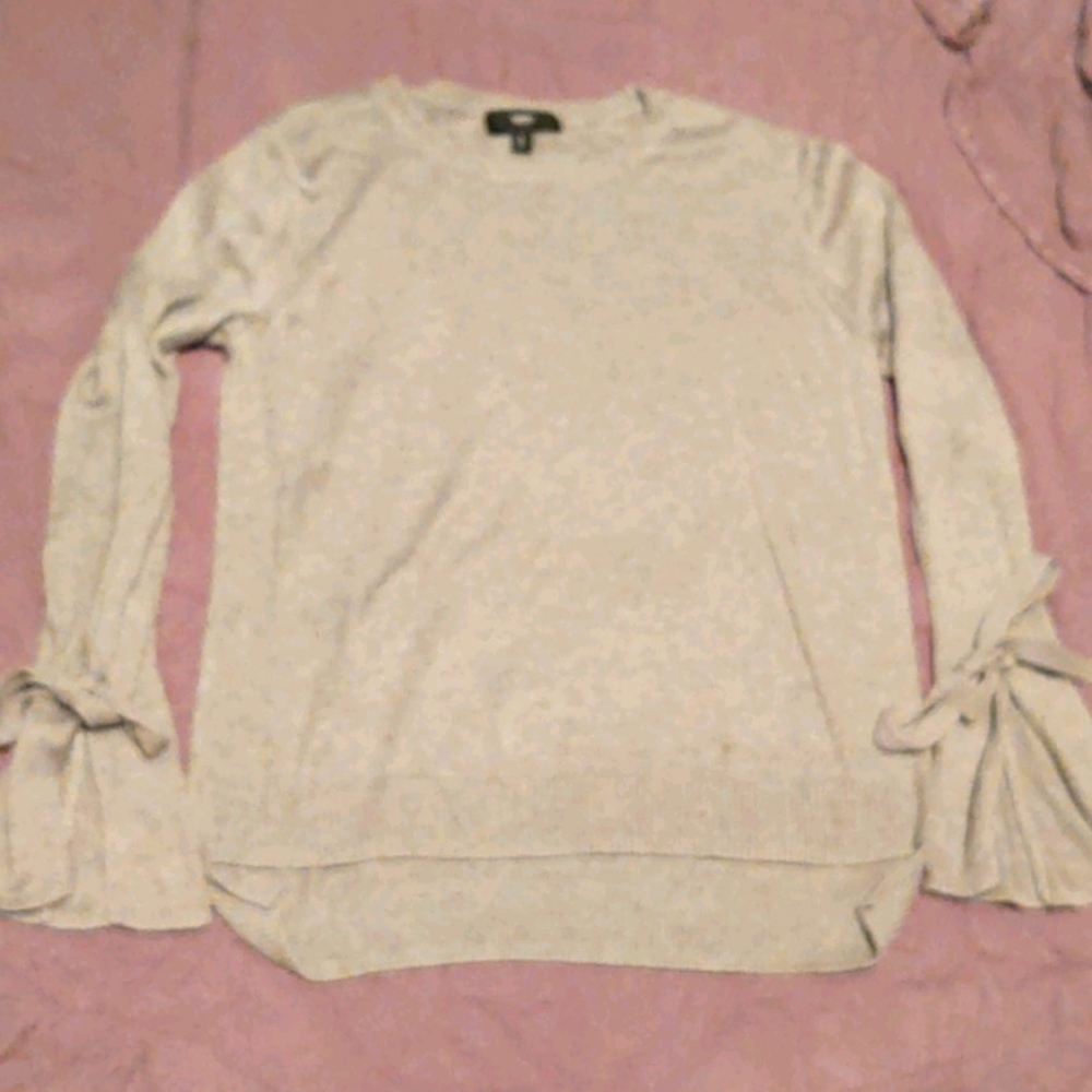 Soft grey Missimo Sweater with bell sleeves